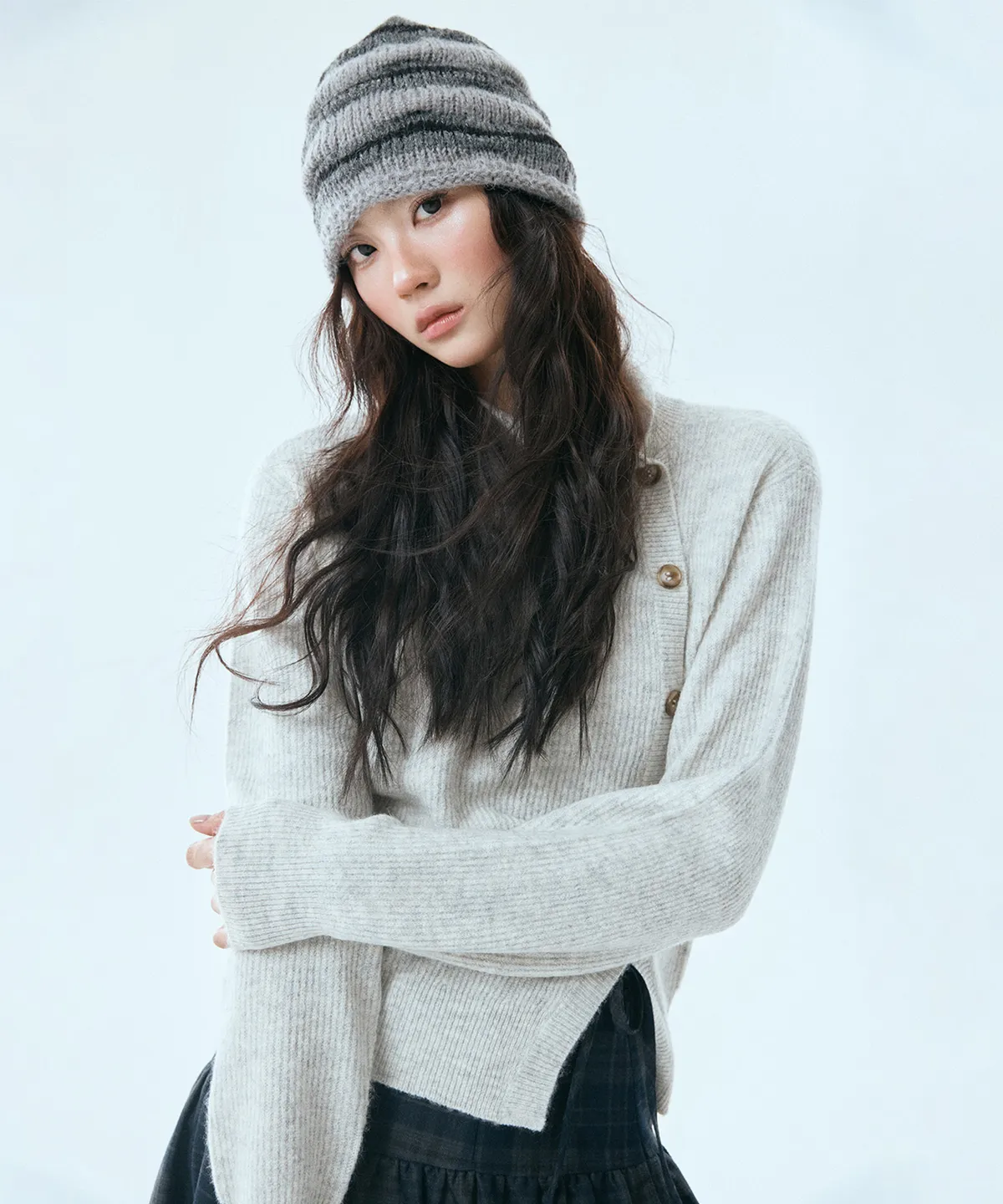 버튼 포인트 루즈핏 풀오버_MIWKAFV69T